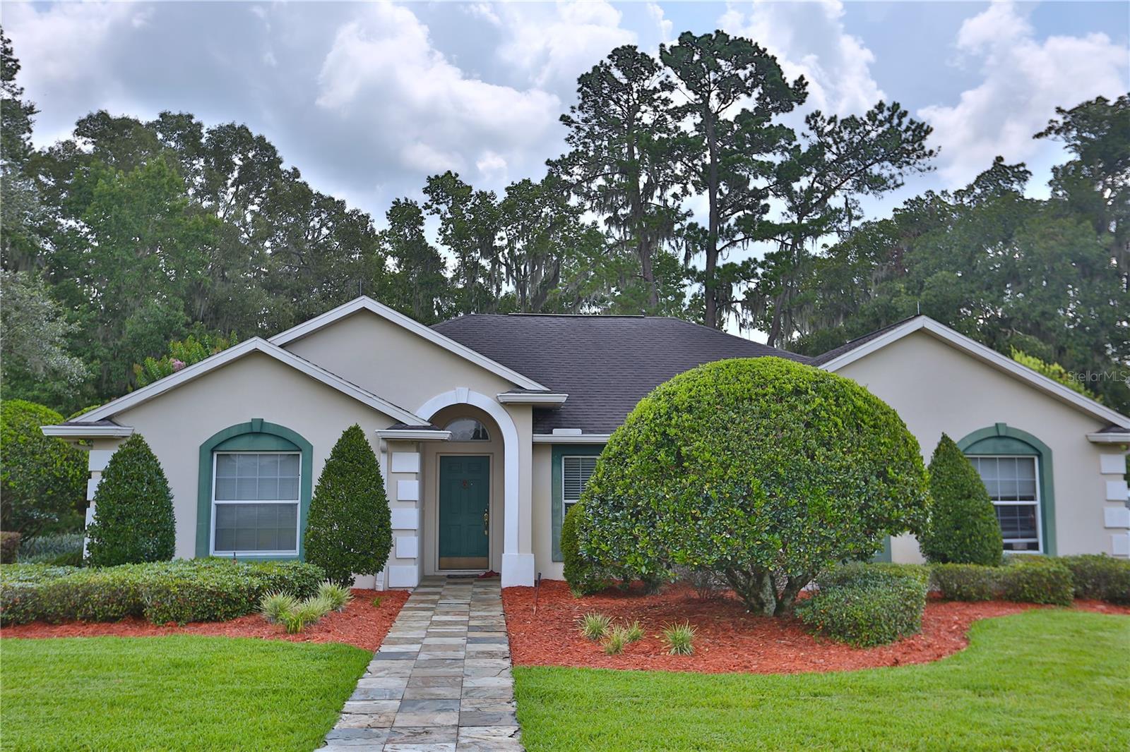 5Exceptional Luxury Horse Farm for Sale – 190+ Acres